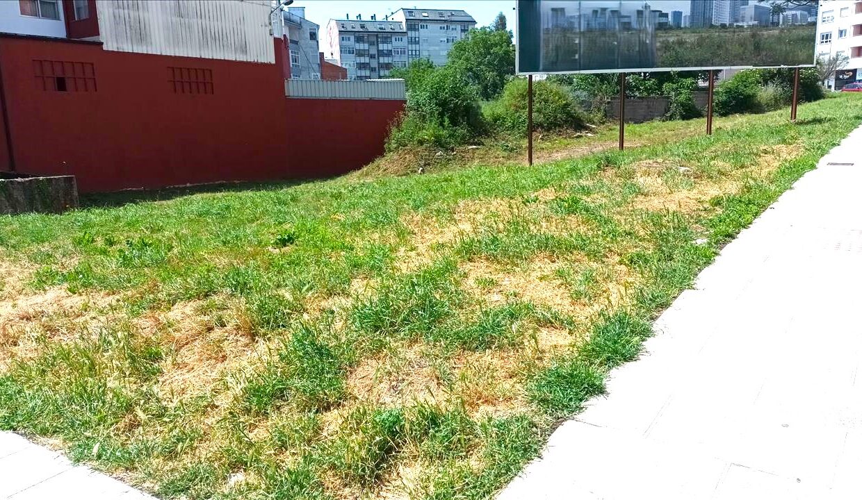 Parcela en venta en Lugo, esquina Av. Coruña (4)